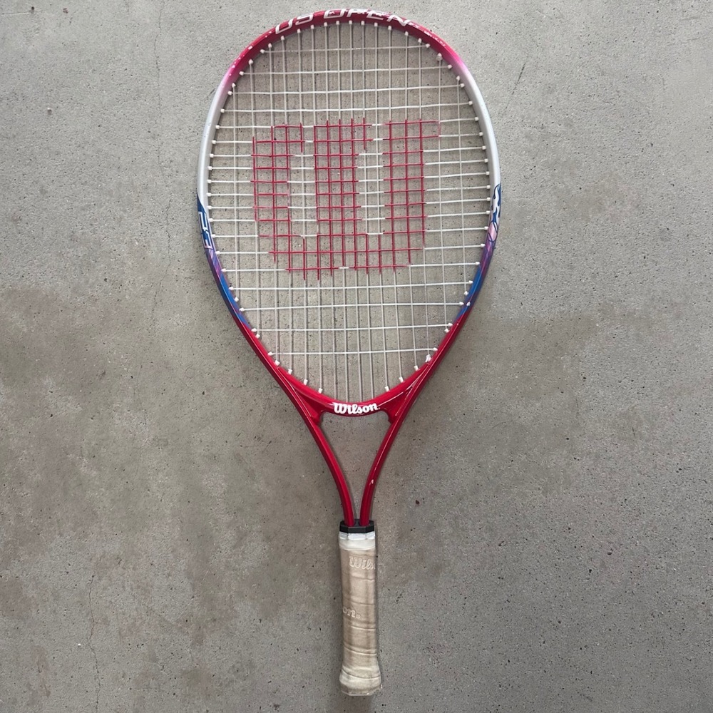 Wilson Tennis Racquet Lightweight Strung Pink White Blue 27 inch‎